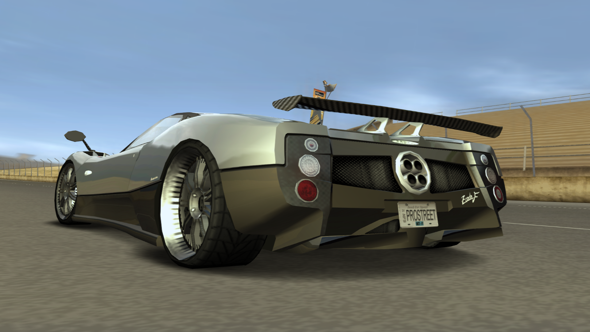 Pagani Zonda - дорого, але всі будуть ковтати пиляку позаду вас